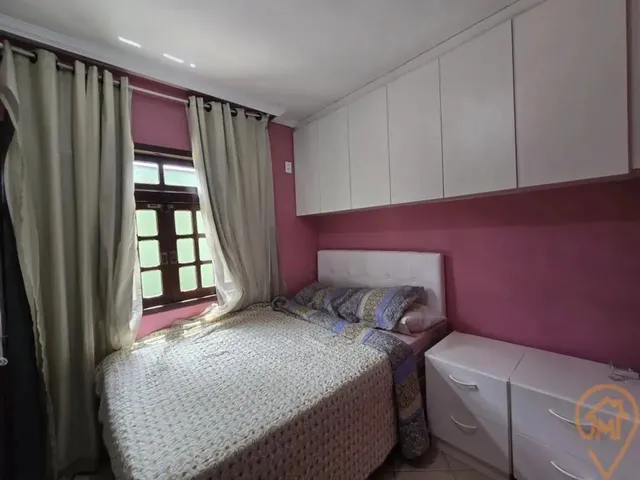 Imagem 3: Sobrado com 4 Quartos À Venda por R$ 1090000.00, 208.00 M2 - Hauer - Curitiba/Pr