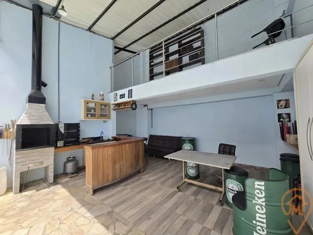 Imagem 2: Sobrado com 4 Quartos À Venda por R$ 1090000.00, 208.00 M2 - Hauer - Curitiba/Pr