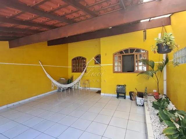 Imagem: Casa Residencial com 3 Dormitórios À Venda