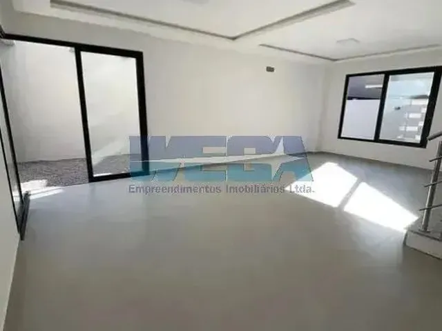Imagem 2: Sobrado com 3 Quartos À Venda por R$ 790000.00, 124.00 M2 - Boqueirao - Curitiba/Pr