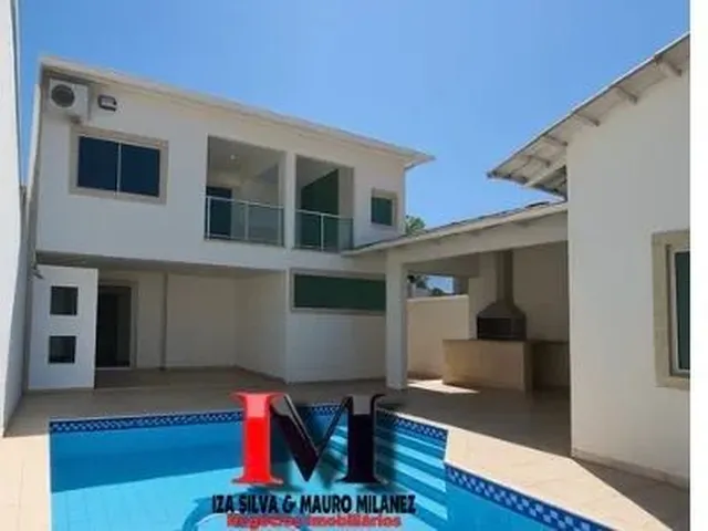 Imagem: Casa Estilo Sobrado com Piscina Próximo