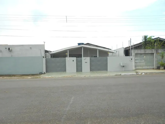 Imagem: Casa em Excelente Localização. 04 Quartos