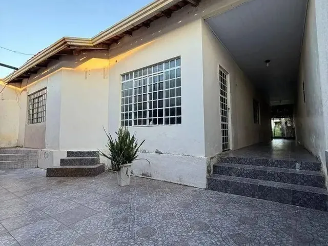 Imagem: Aluga-Se/Vende-Se) Casa com 3 Dormitórios