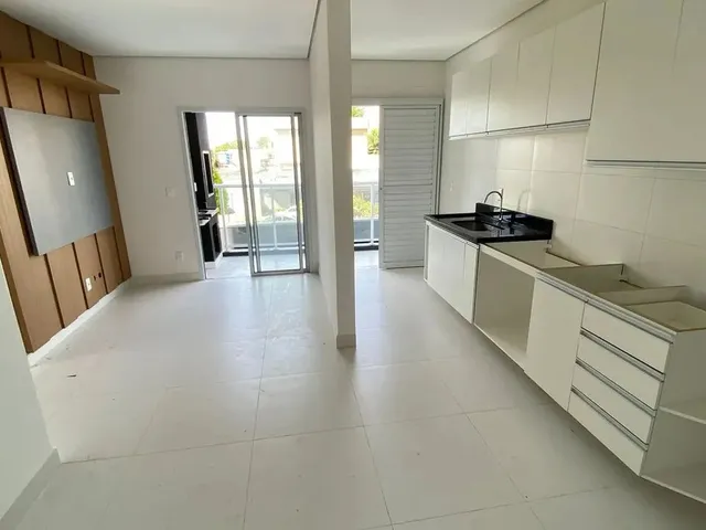 Imagem: O apartamento possui 2 Dormitórios, 1 Suíte, 2 Banheiros,