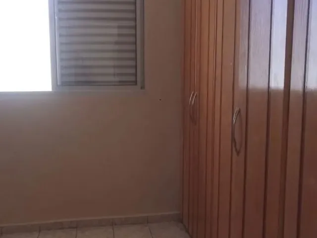 Imagem: Alugo Quarto Centro