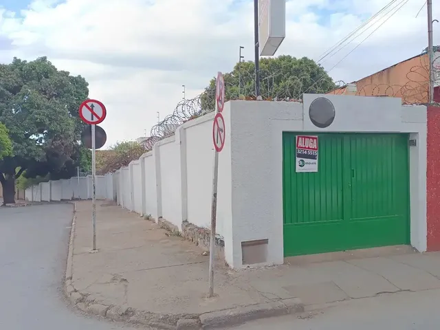 Imagem 1: Aluguel de Casa Comercial com Estacionamento Centro de Montes Claros