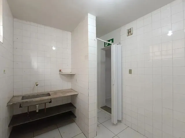 Imagem 9: Aluguel de Casa Comercial com Estacionamento Centro de Montes Claros