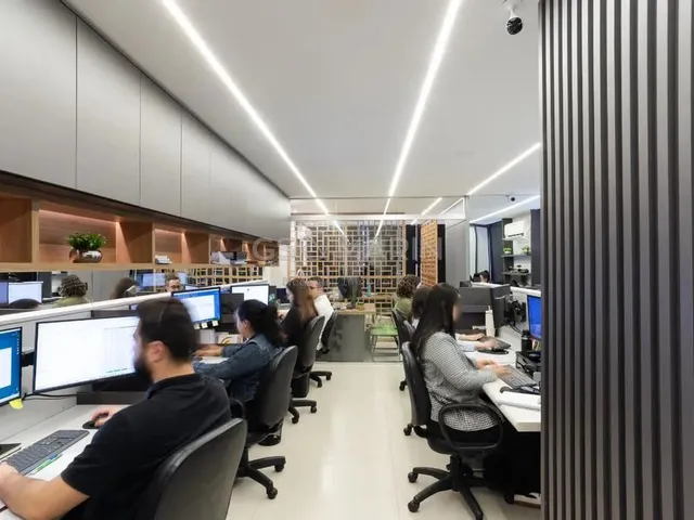Imagem: Sala À Venda no Cond. Centro Comercial
