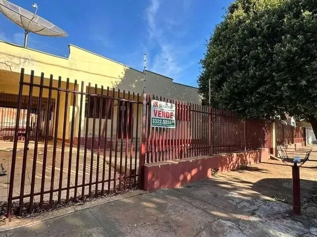 Imagem: Casa À Venda em Ibiporã, Centro, com 3