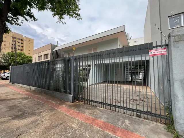 Imagem 1: Sobrado Comercial para Alugar no Centro com 7 Salas na Região Central de Londrina