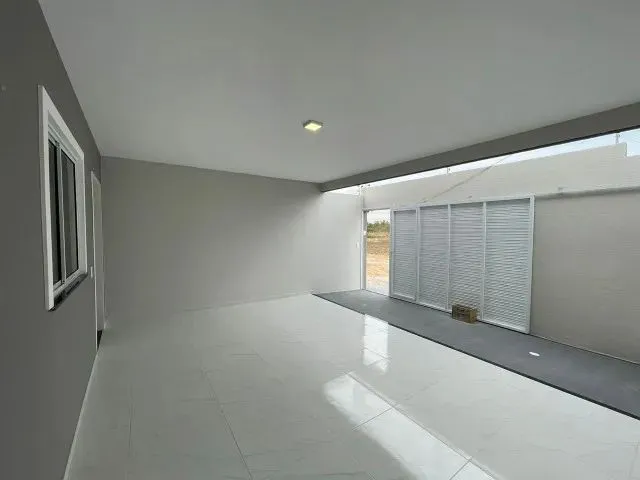 Imagem 5: Casa com Tres Quartos Sendo Um Suíte - 90M²