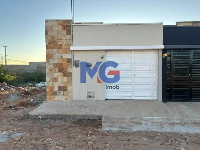 Imagem 1: Casa À Venda, 2 Quartos, 1 Suíte, 1 Vaga, Monsenhor Francisco Murilo de Sá Barreto
