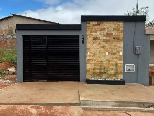 Imagem: Casa com 02 Quartos com 76.00²M no Bairro