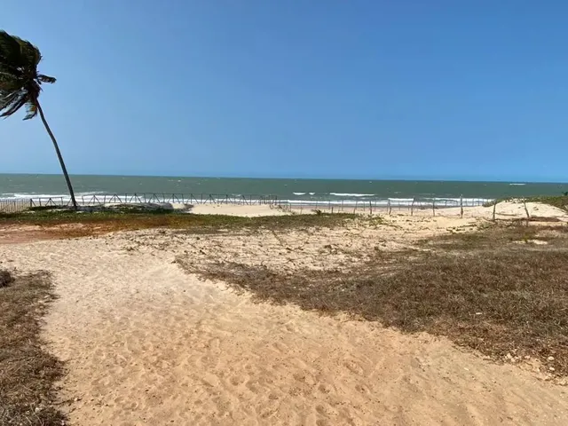 Imagem: A casa possui 5 Dormitórios, 5 Banheiros, 5 Vagas na garagem
