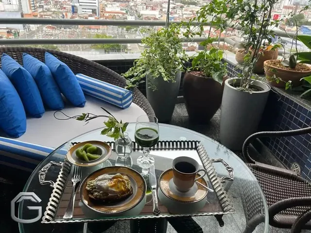 Imagem: Apartamento com 4/4 (4 Suítes) para Locação