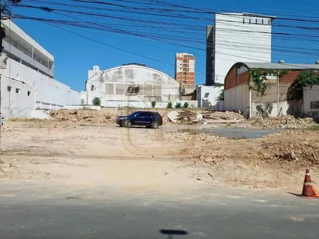 Imagem: Terreno Comercial À Venda na Rua 13 de