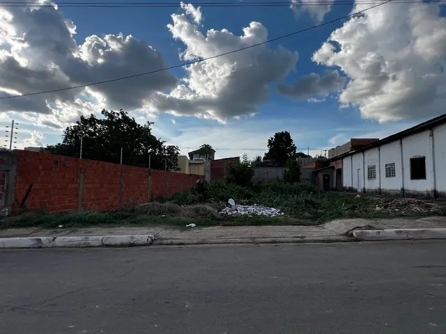 Imagem: O terreno possui Imóvel novo e está localizado em Novo