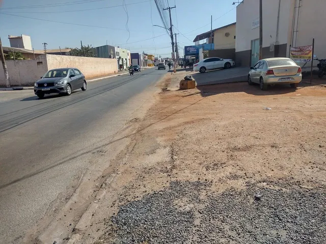Imagem 2: Terreno Comercial para Venda com 750 M² na Av. 30, Jardim Industriário - Cuiabá - Mt
