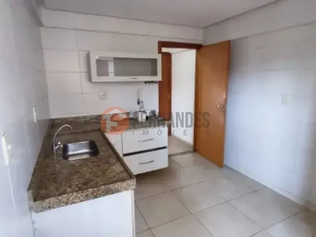 Imagem: O apartamento possui 2 Dormitórios, 1 Banheiro, 1 Vaga na