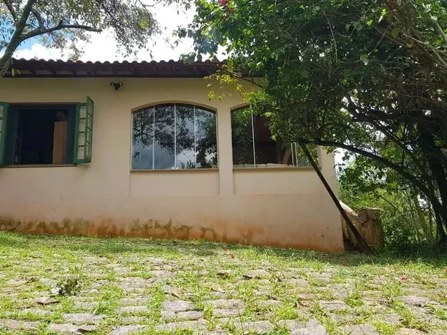 Imagem 10: Compre Casa Campestre em Moeda-Mg - Lindo Pomar com Jabuticaba e Muito Mais!