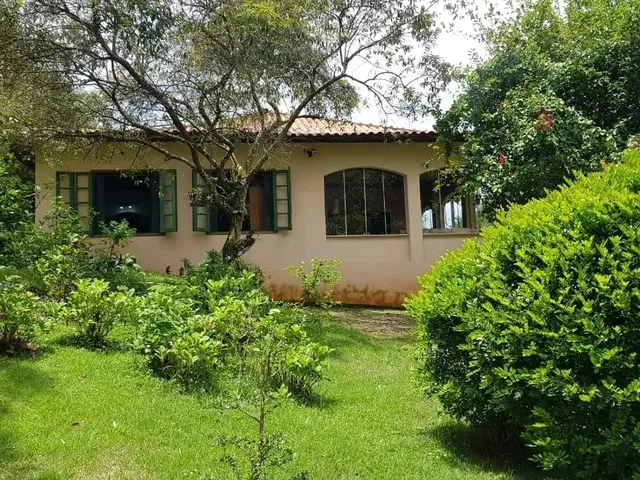 Imagem 11: Compre Casa Campestre em Moeda-Mg - Lindo Pomar com Jabuticaba e Muito Mais!
