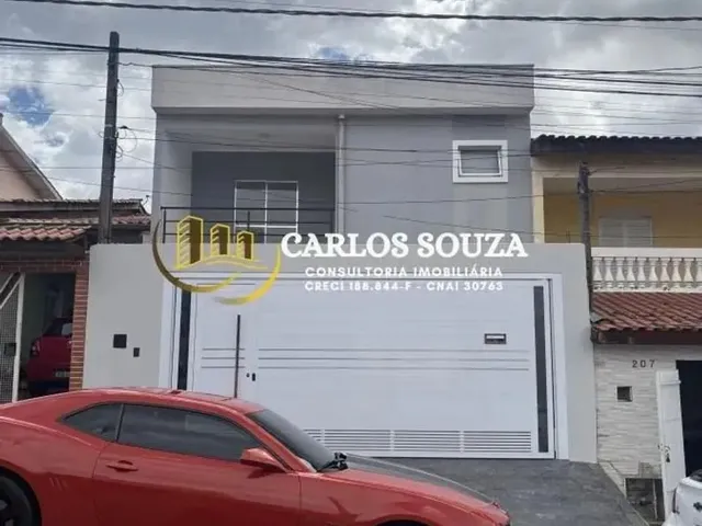 Imagem: A casa possui 3 Dormitórios, 1 Suíte, 2 Banheiros, 2