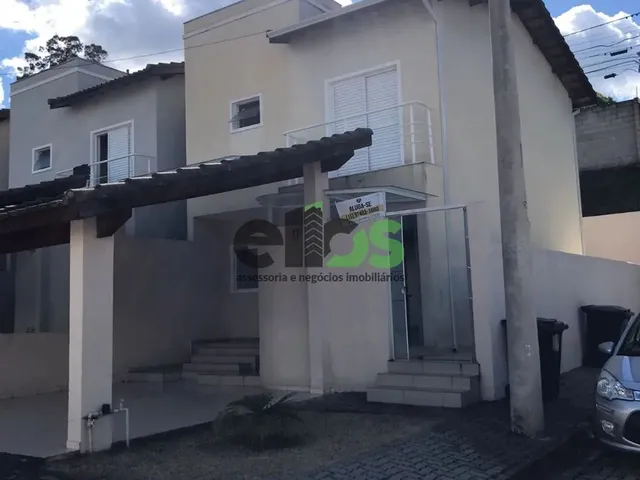 Imagem: Casa Sobrado, de Esquina, 03 Dormitórios