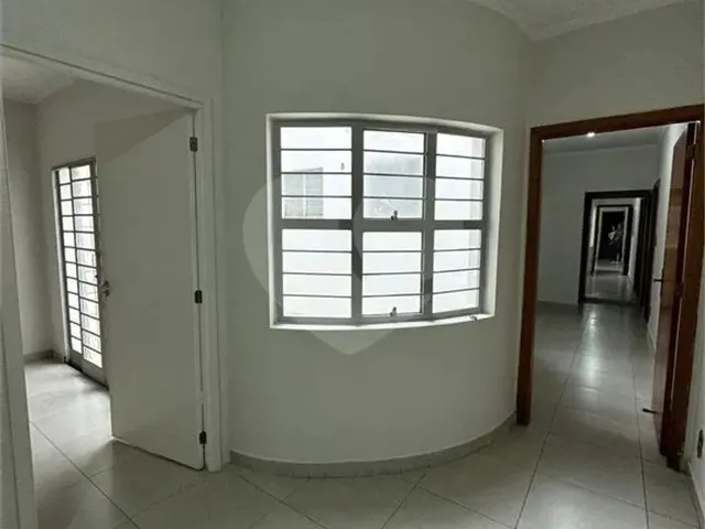 Imagem: Casa para Alugar com 3 Quartos, Sendo 2