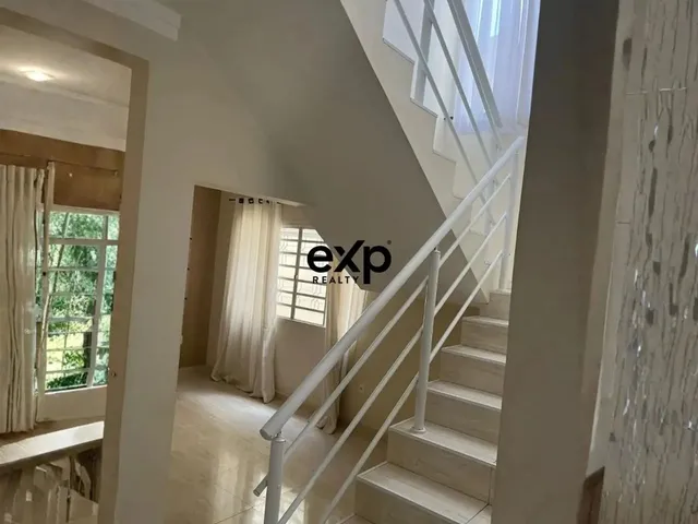 Imagem 9: Casa para Locação 4 Dormitórios Sendo 2 Suítes