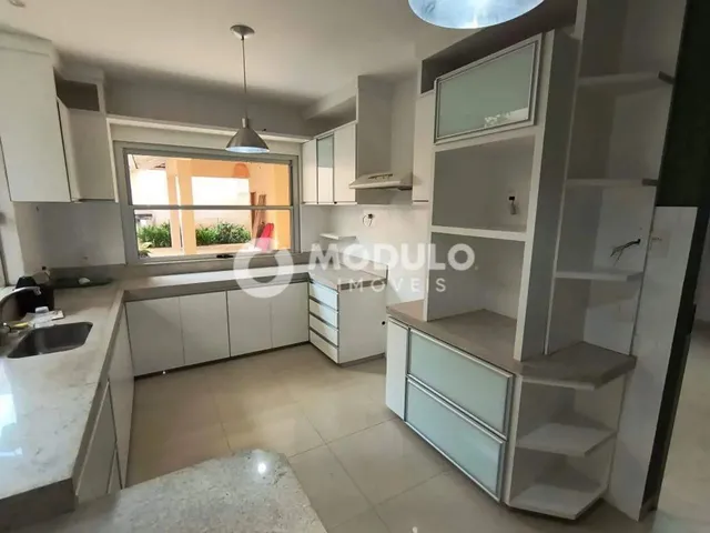 Imagem: Casa Comercial Disponivel para Locação