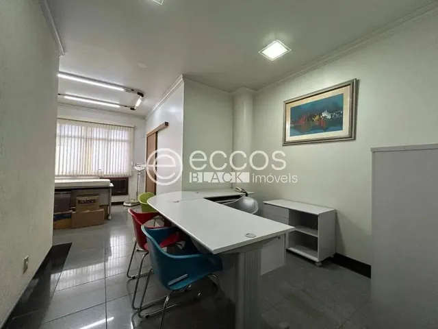 Imagem: Sala Comercial À Venda, 1 Vaga, Martins