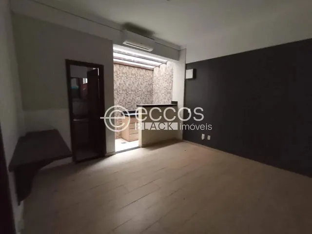 Imagem 10: Sala Comercial para Aluguel, Centro - Araguari/Mg
