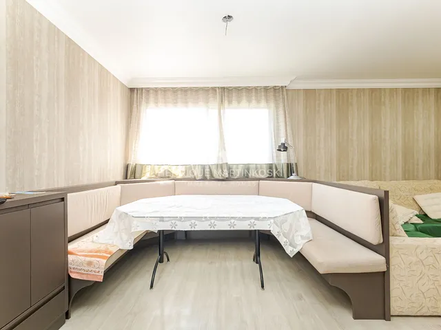 Imagem 3: Apartamento à venda no Batel – 273m² privativos, 4 quartos, 1 por andar, ao lado do