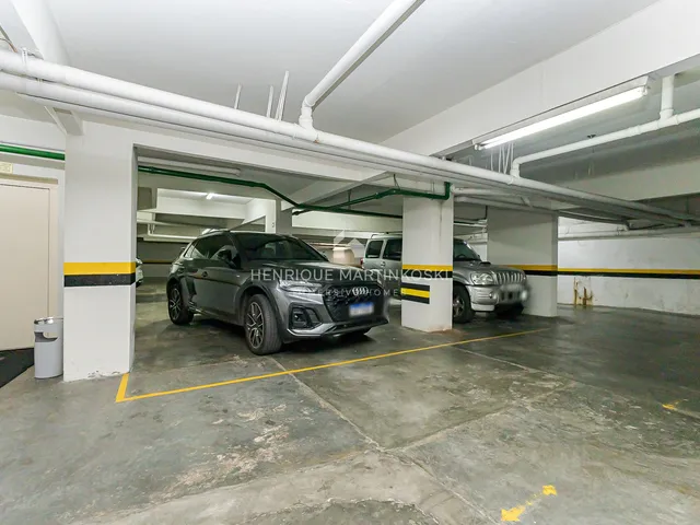 Imagem 5: Apartamento à venda no Batel – 273m² privativos, 4 quartos, 1 por andar, ao lado do