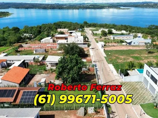 Imagem: O terreno possui 4 Dormitórios, 4 Suítes, 1 Banheiro,