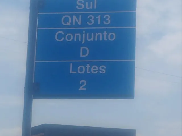 Imagem: Lote com 200 M2 Ao Lado da Avenida, Qn 313