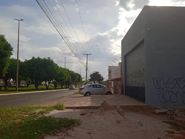 Imagem 2: Vende-Se Um Lote Comercial na Avenida Principal da Qs 107 Samambaia Sul