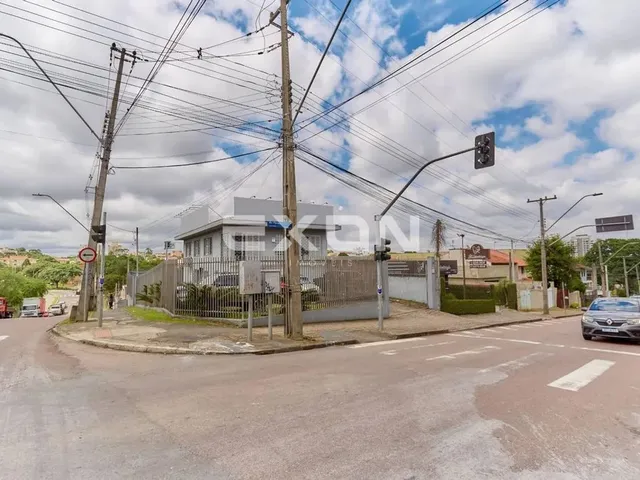Imagem 8: Imóvel de Esquina Excelente Ponto Comercial santa Cândida Casa com 200M² e Terreno Com