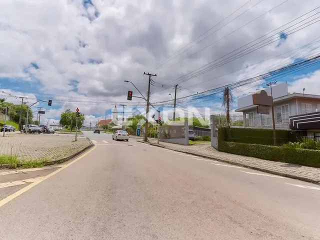 Imagem 5: Imóvel de Esquina Excelente Ponto Comercial santa Cândida Casa com 200M² e Terreno Com