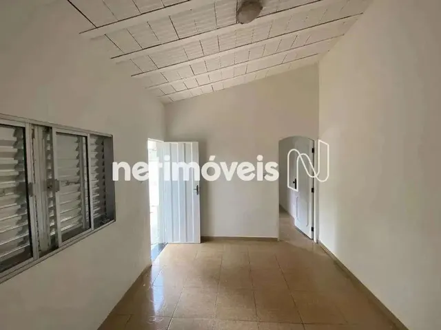 Imagem: Apartamento de 2 Quartos com Varanda no