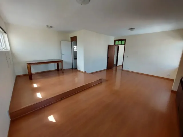 Imagem: Apartamento com 3 Quartos para Alugar em