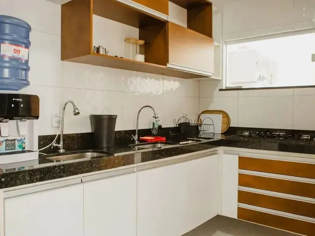 Imagem 2: Imóvel para Venda Possui 154 Metros Quadrados com 3 Quartos em Centro - Barreirinhas - Ma