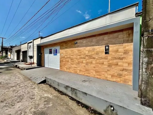 Imagem: A casa possui 3 Dormitórios, 1 Suíte, 2 Banheiros,