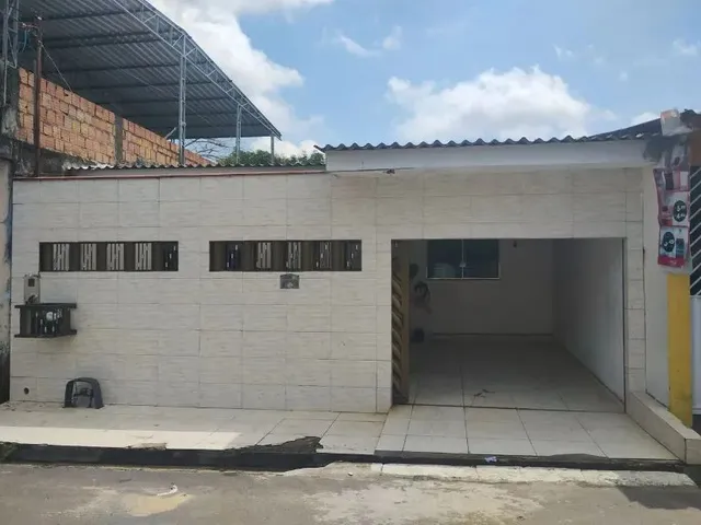 Imagem: A casa possui 2 Dormitórios, 2 Banheiros, 1 Vaga na