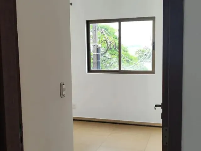 Imagem 8: Alugo Apartamento de 2 Quartos com Sacada no Bairro Coqueiral