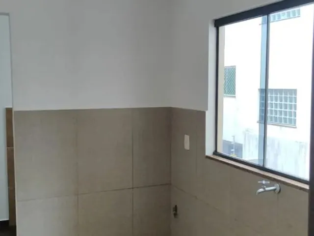 Imagem 4: Alugo Apartamento de 2 Quartos com Sacada no Bairro Coqueiral