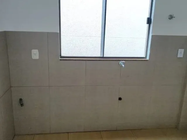 Imagem 6: Alugo Apartamento de 2 Quartos com Sacada no Bairro Coqueiral