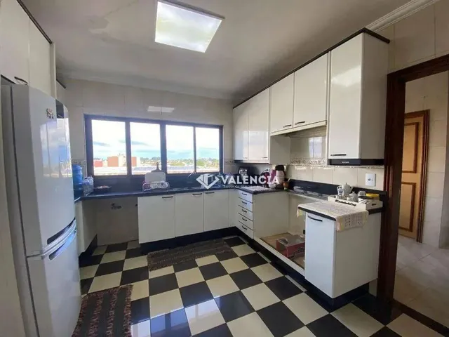 Imagem 11: Apartamento na Cobertura com 7 Quartos Sendo 2 Suítes 1 Master para Alugar por R