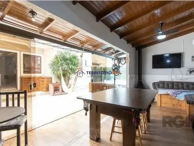 Imagem 14: Casa em Porto Alegre, no Bairro Aberta dos Morros, com 5 Dormitório(S), e 5 Banheiros