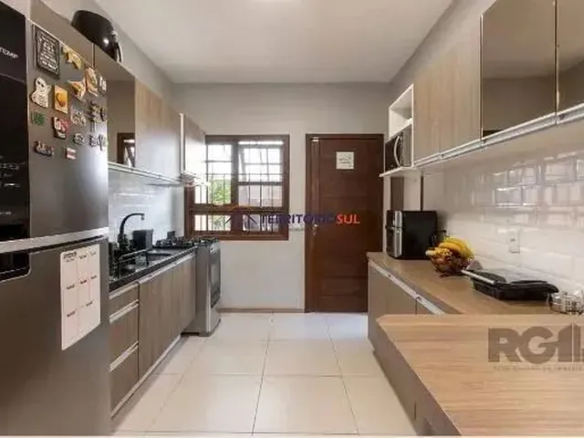 Imagem 10: Casa em Porto Alegre, no Bairro Aberta dos Morros, com 5 Dormitório(S), e 5 Banheiros